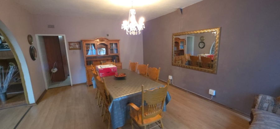 6 Bedroom Property for Sale in Wilkeville North West